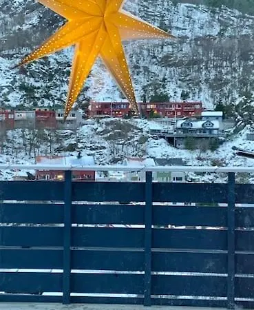 Cosy House With Sunny Terrace, Garden And Fjord View Дом отдыха