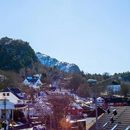 Cosy House With Sunny Terrace, Garden And Fjord View * Берген