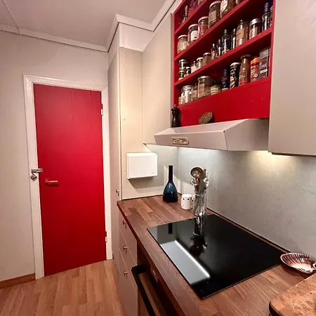 Vakantiehuis Cosy House With Sunny Terrace, Garden And Fjord View *