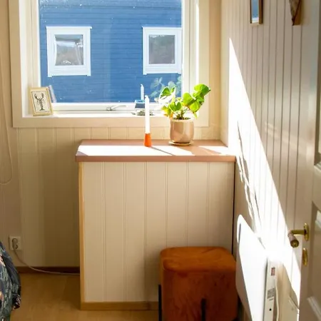 Cosy House With Sunny Terrace, Garden And Fjord View برغن